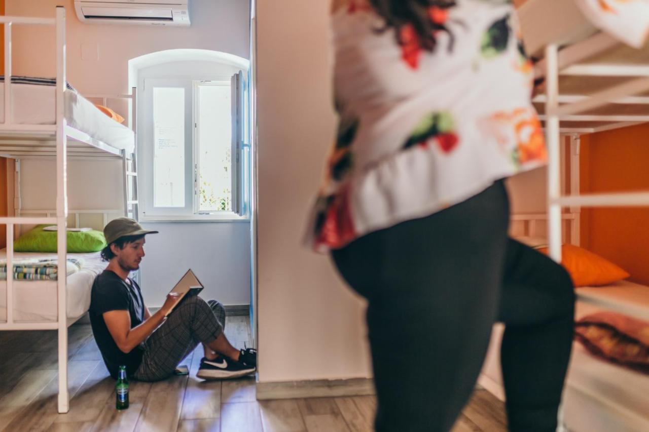 Booze & Snooze Social Hostel سبليت المظهر الخارجي الصورة